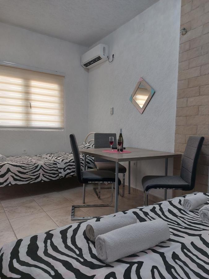 Apartments Ljiljanic 布德瓦 外观 照片