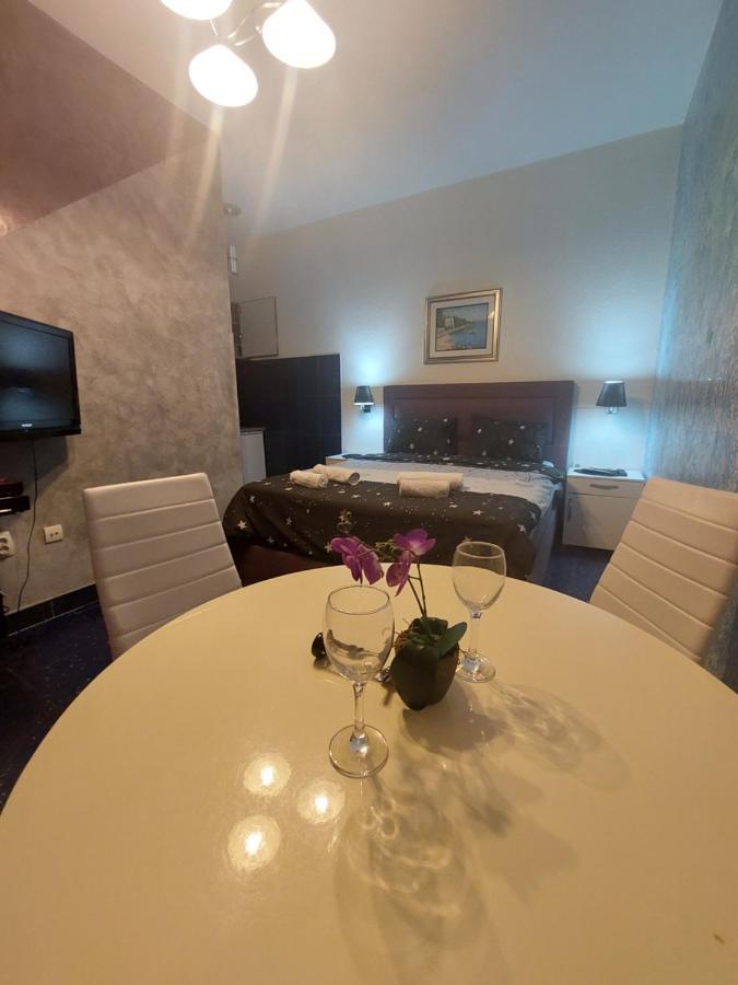 Apartments Ljiljanic 布德瓦 外观 照片